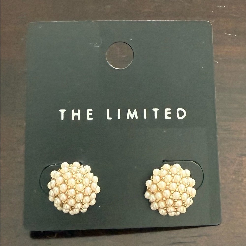 The Limited Cream Pearl Cluster Earrings